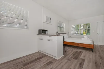 Sunset Garden Pompano